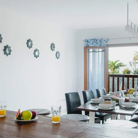 Stylish 6 Bedroom Princesa - Beside Beach&waterpark Villa Playa Blanca (Lanzarote)